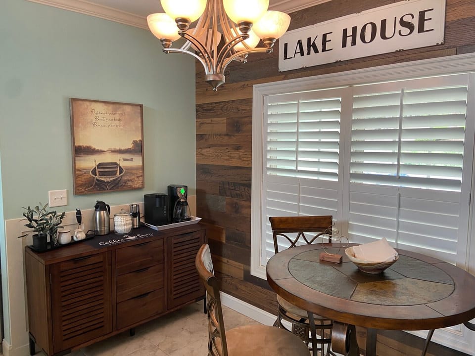 LakinitEZ's Starbucks