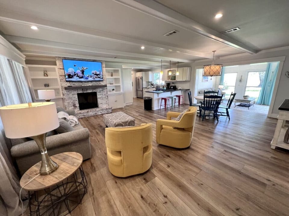 Spacious Floor Plan