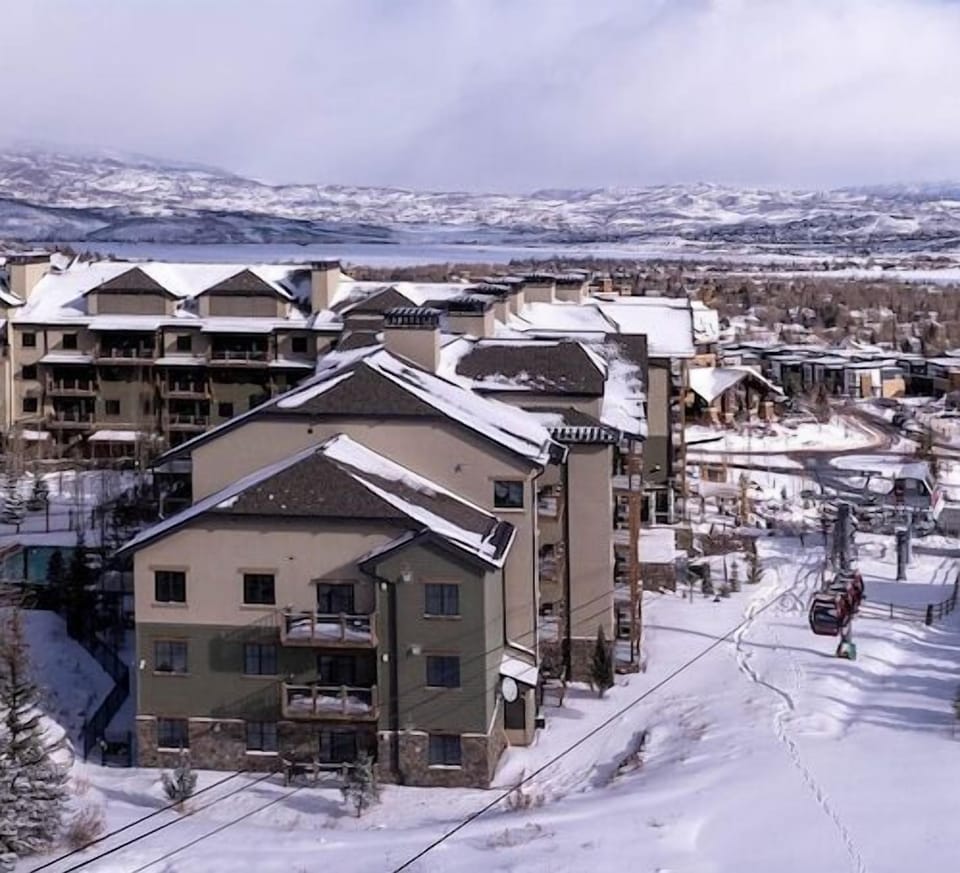 The Frostwood Gondola is just steps away from the resort make it convenient