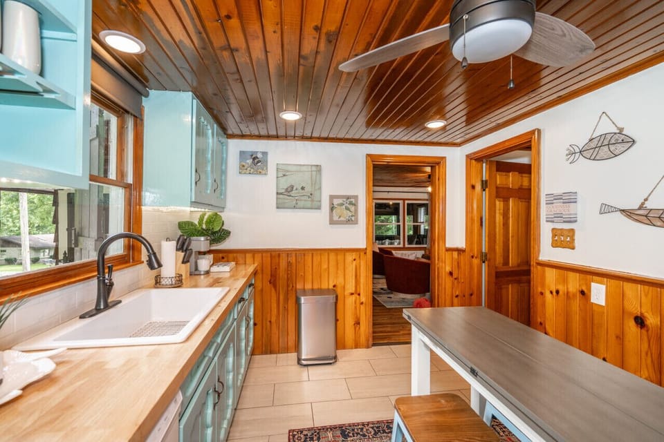 Kitchen featuring everything you need!