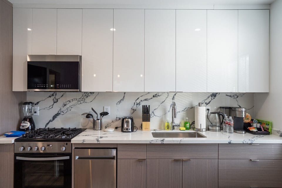 KITCHEN -- View 3D Virtual Tour of the Property Here: https://tinyurl.com/yx6fs3zs