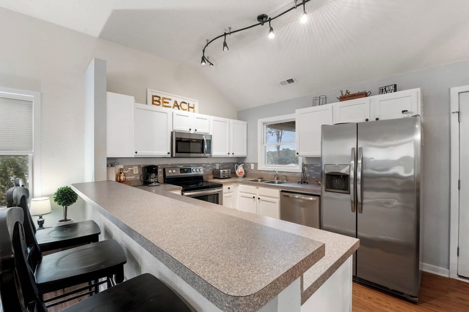 KH6525: Blue Paradise Club | Top Level Kitchen