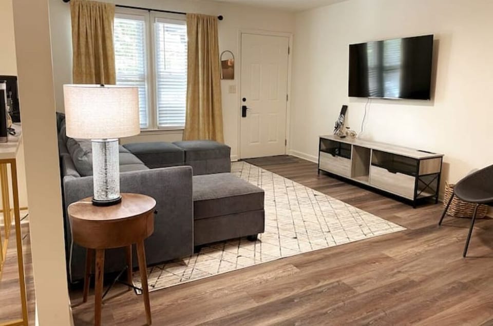 Large family room with HD TV.