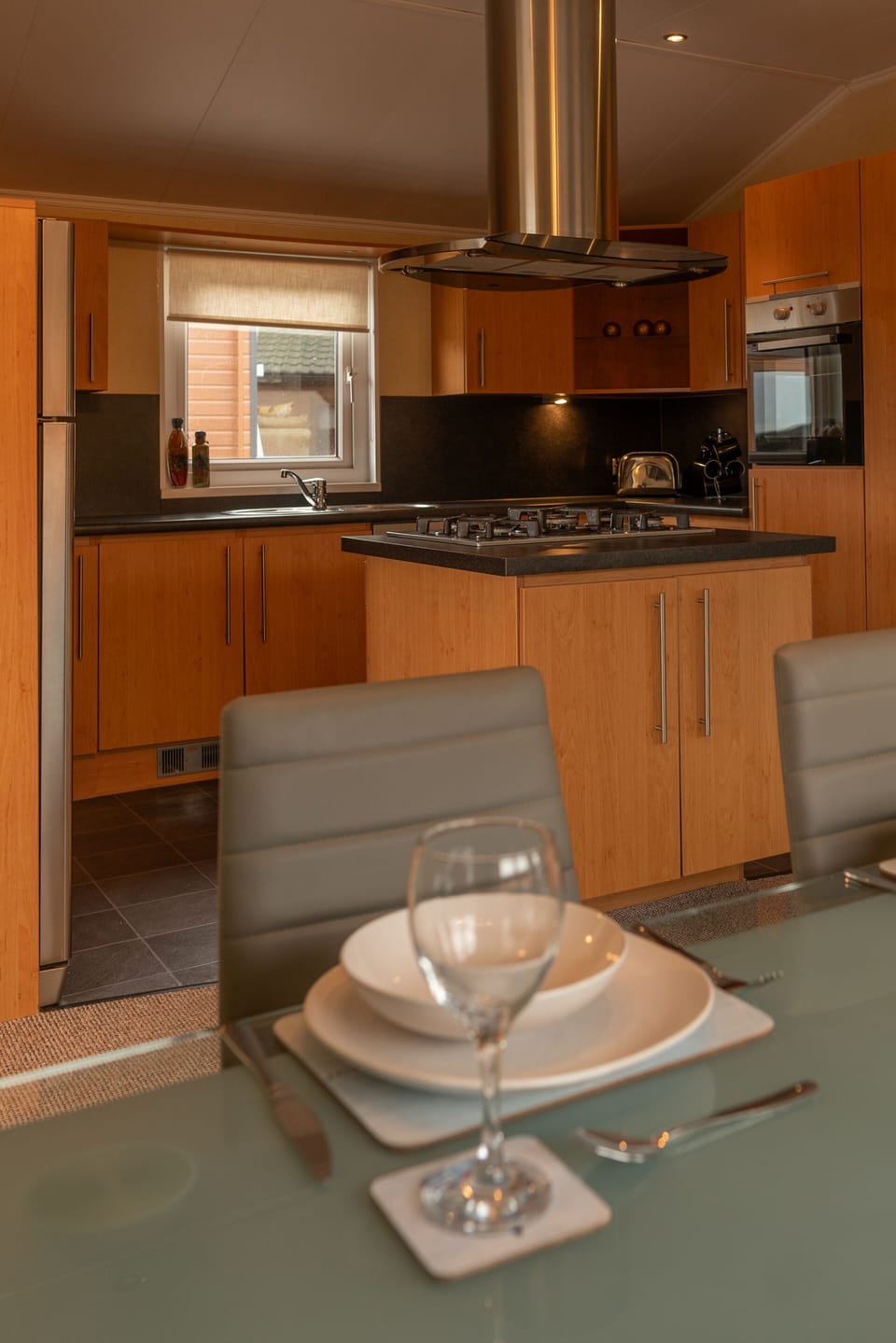 Dining / Restaurant