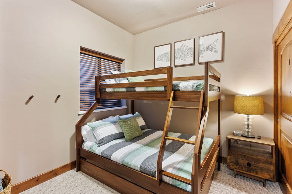 Bunk Room (Twin Over Full + Twin Trundle)
