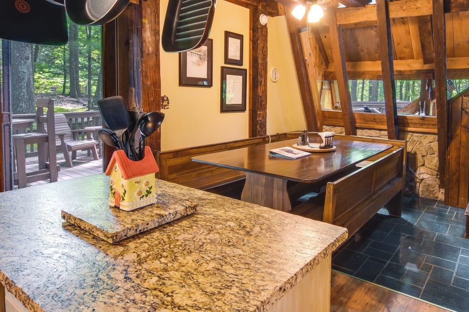 Dining Area | Dishware/Flatware