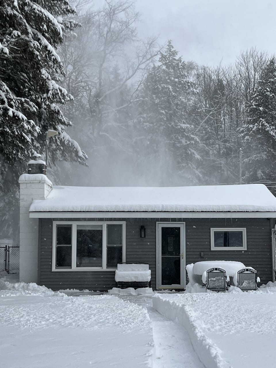 Front of cottage, wintertime pic!