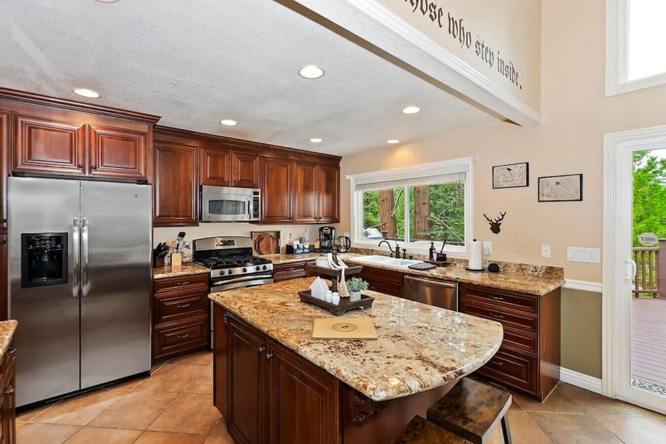 Fully equipped kitchen