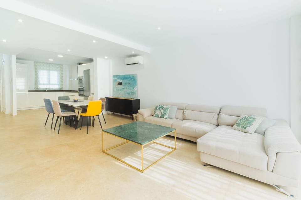 Living room with a comfortable seating arrangement 