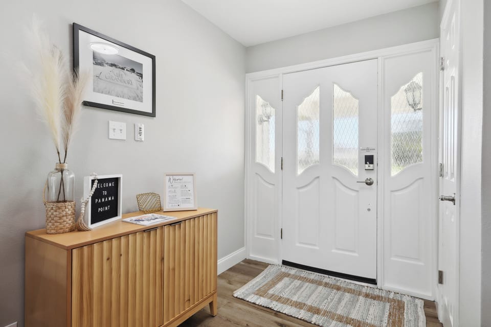 Keyless entry makes coming and going easy.