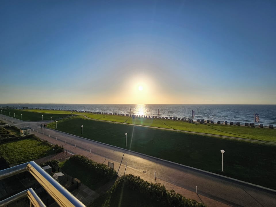 Beach/ocean view