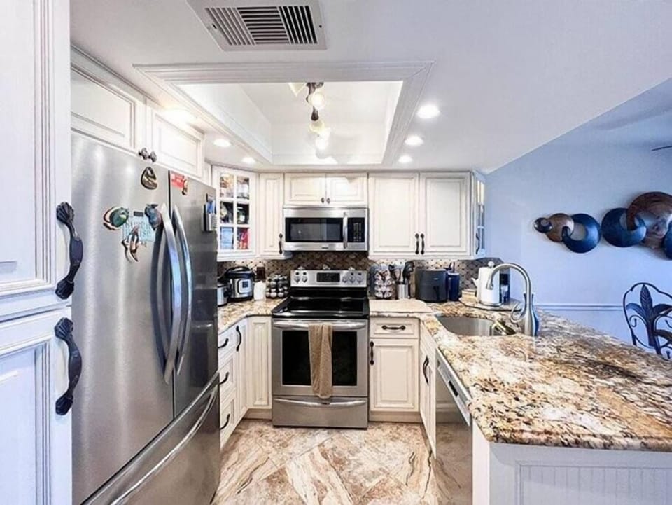 Kitchen (1)