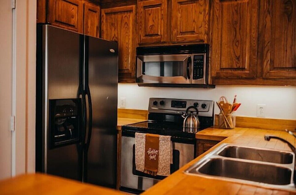 Kitchen area with all the amenities you need.
