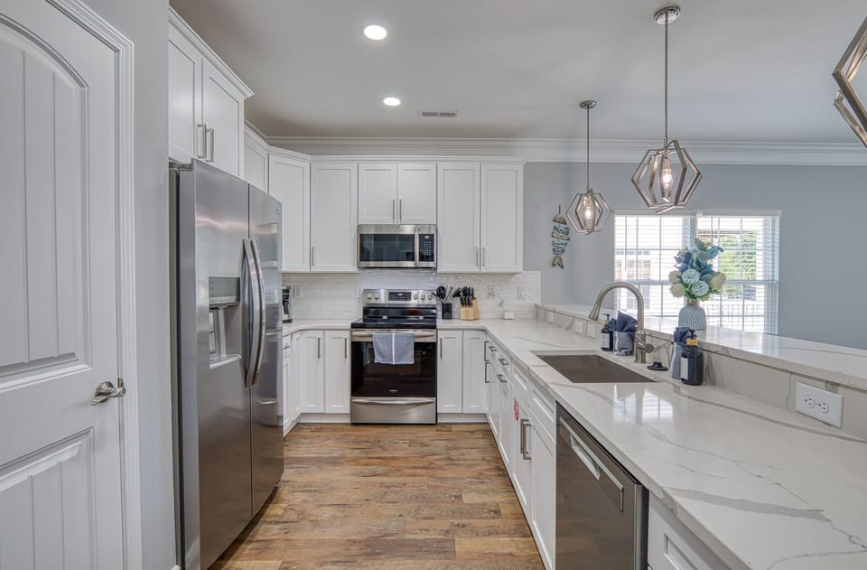 Fully Stocked Kitchen