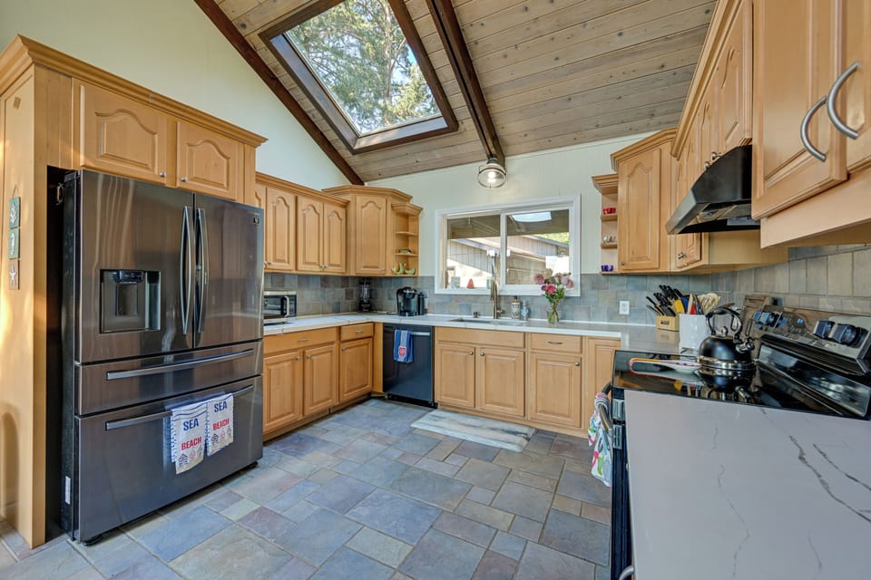 Kitchen | Cooking Basics Supplied