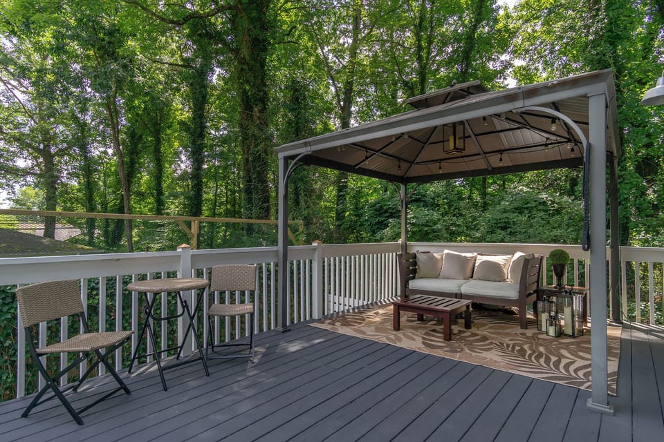 Enjoy your morning coffee on the open air deck or read a book beneath the shady pergola.