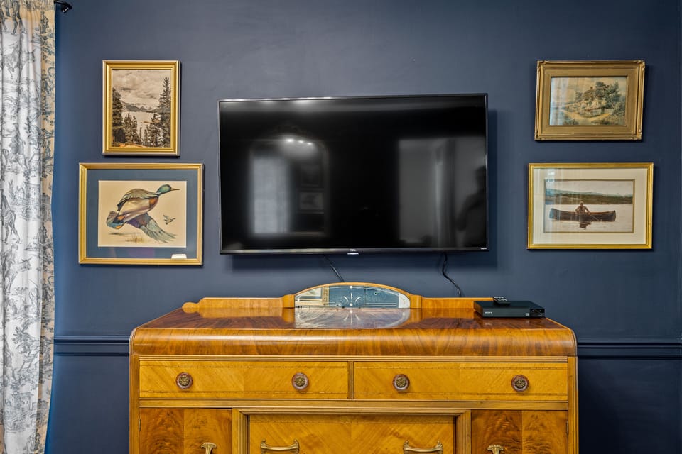Smart TV in the Den