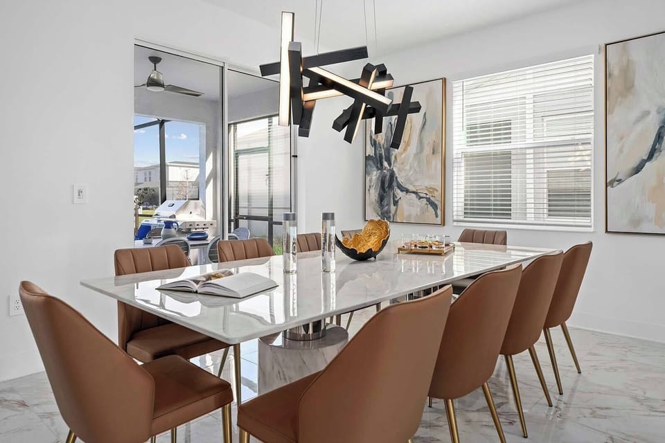 Dining Room *Highlight*