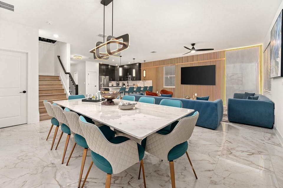 Dining Room *Highlight*