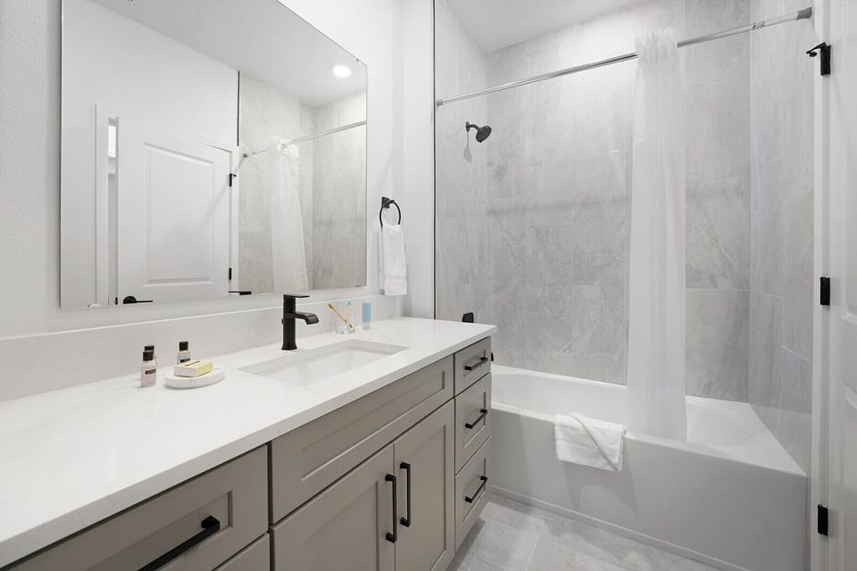 Upstairs Bath