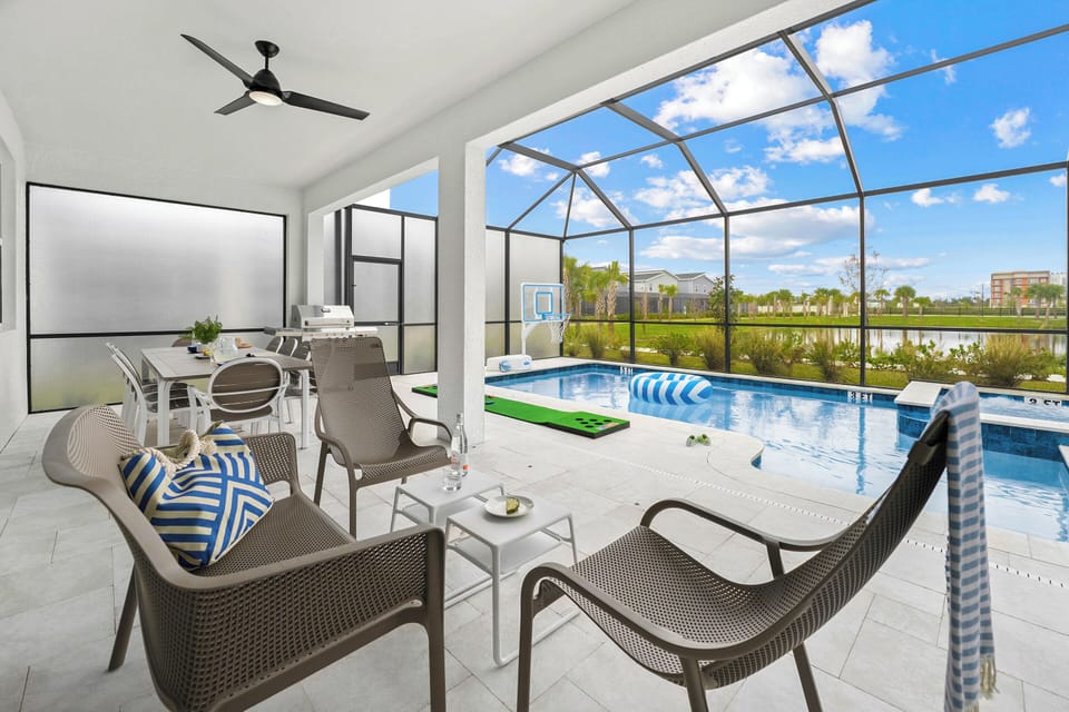 Private Pool & Patio