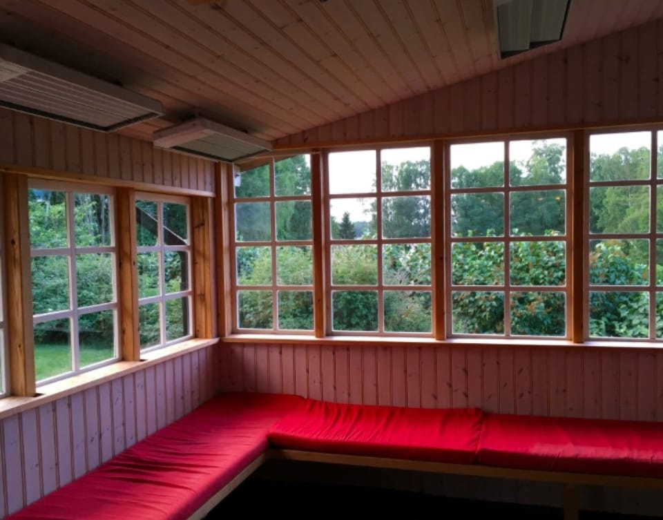 Veranda beside the entrance 