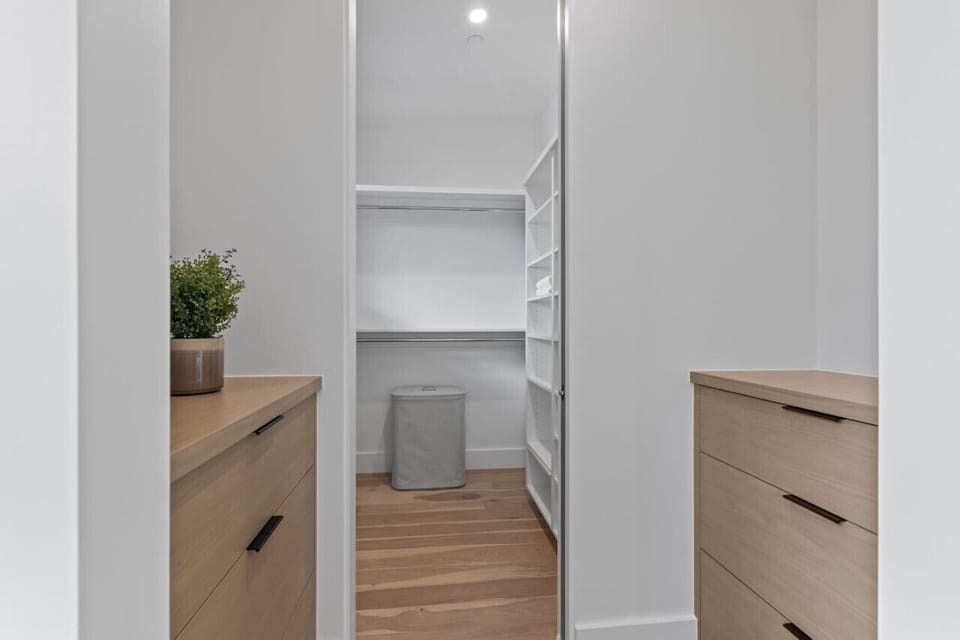 Walk in closet