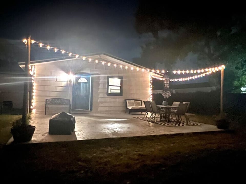 Backyard/patio area