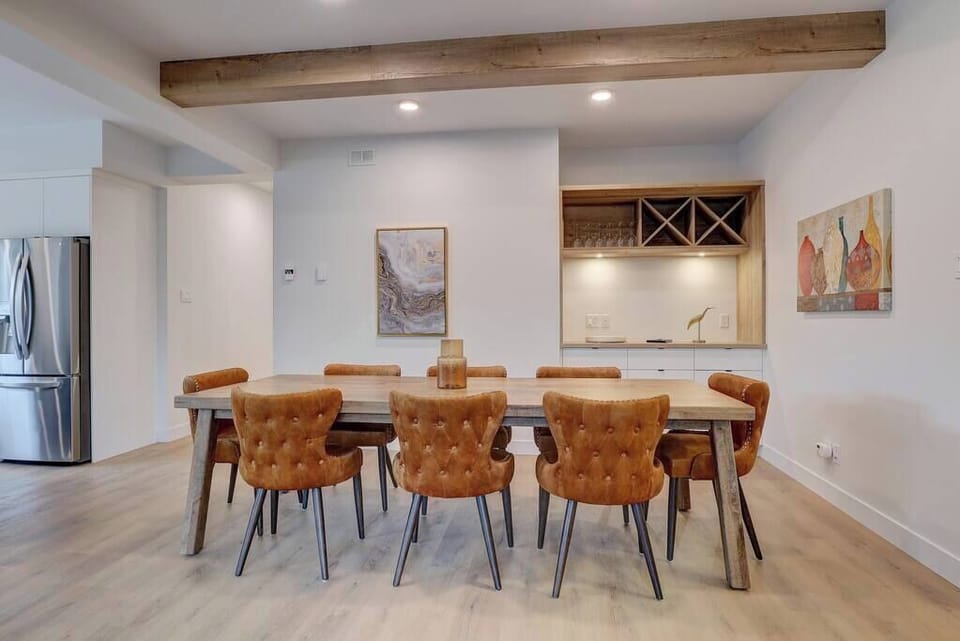 Dining table (2)