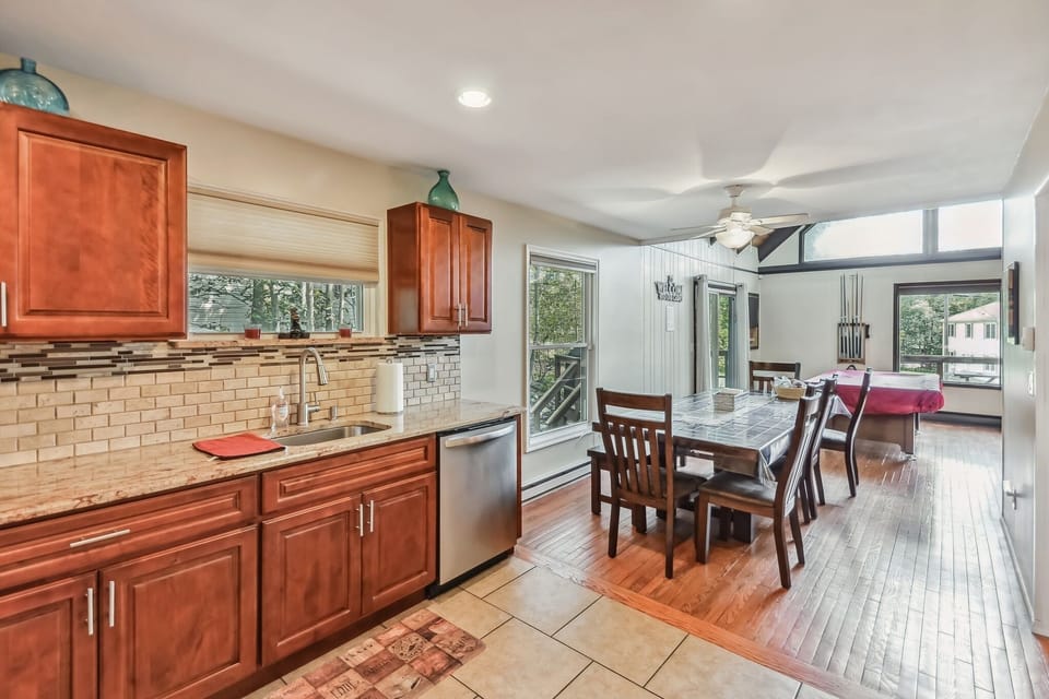 Indoors, Floor, Flooring, Dining Room, Dining Table