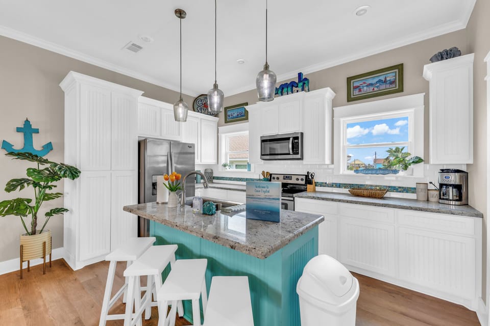 Fully equipped Kitchen with stainless steel appliances (1)
