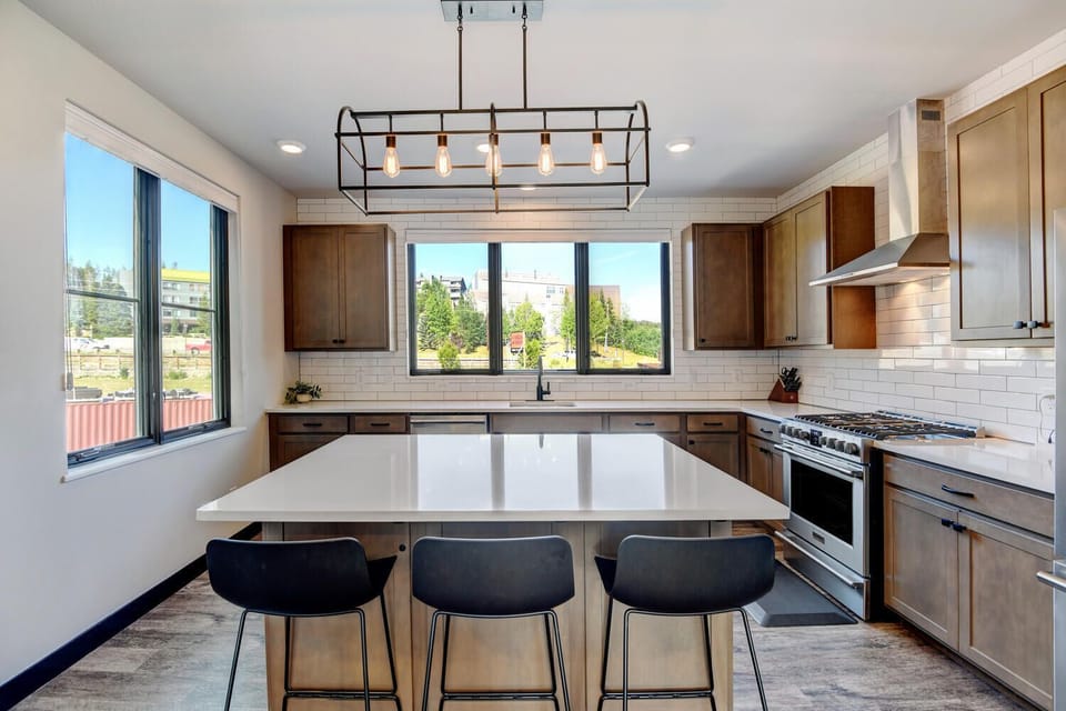 Kitchen Area with Island Seating for 3