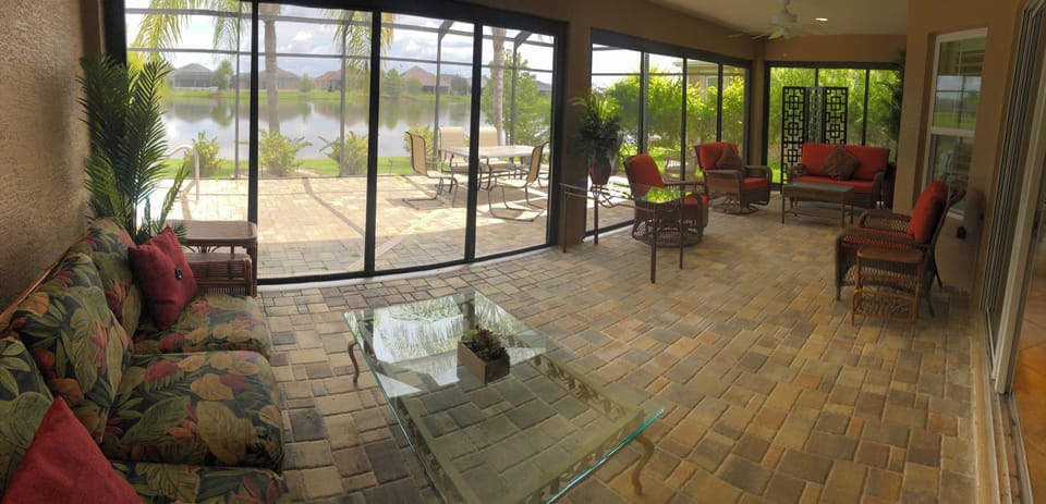 Lanai seating area
