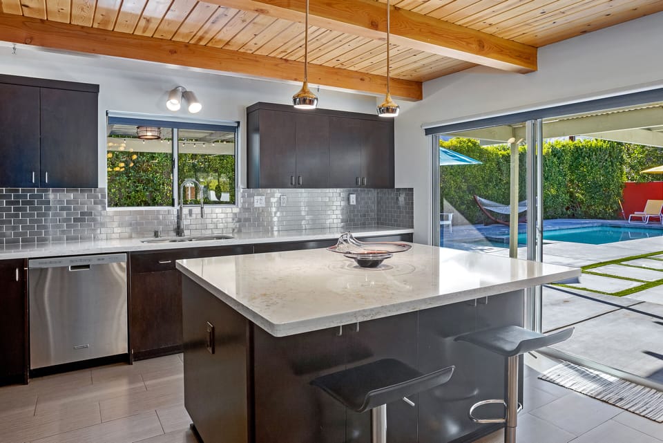 Gorgeous chef's kitchen