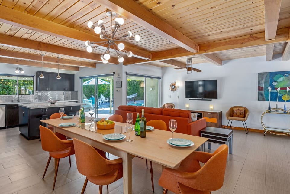 Gorgeous dining table