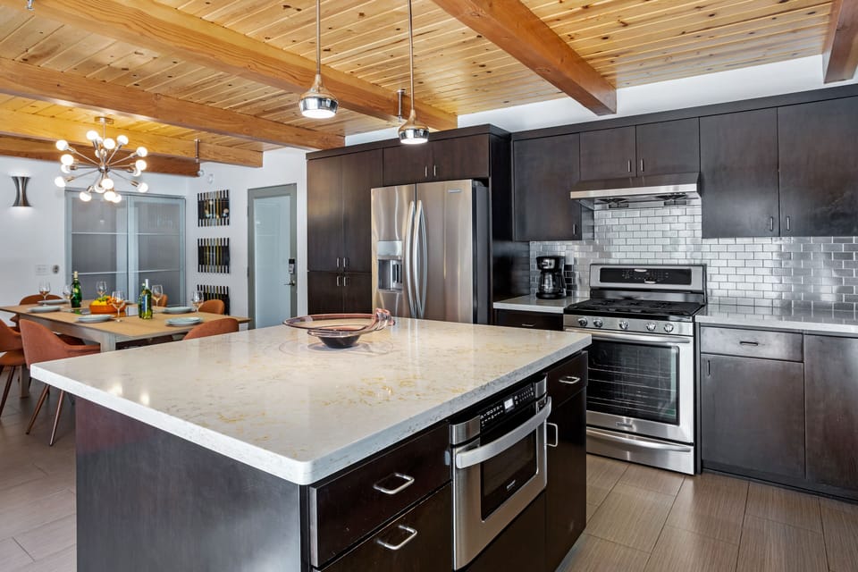 Gorgeous chef's kitchen