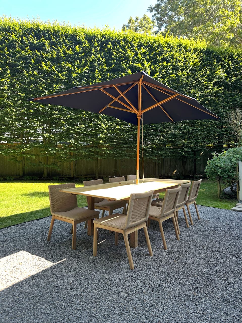 Outdoor dining
