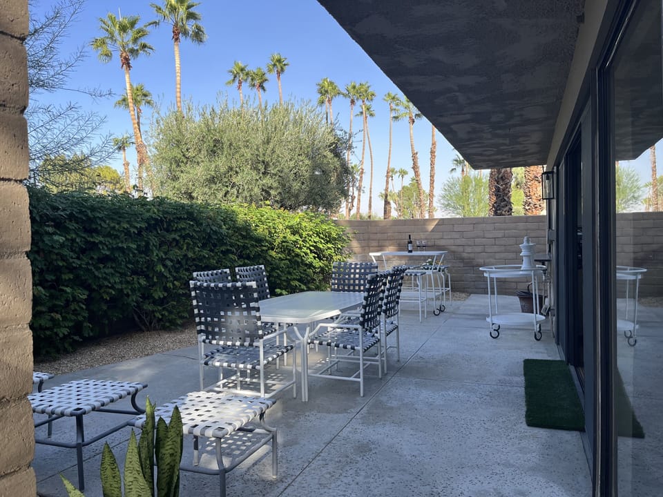 Outdoor dining