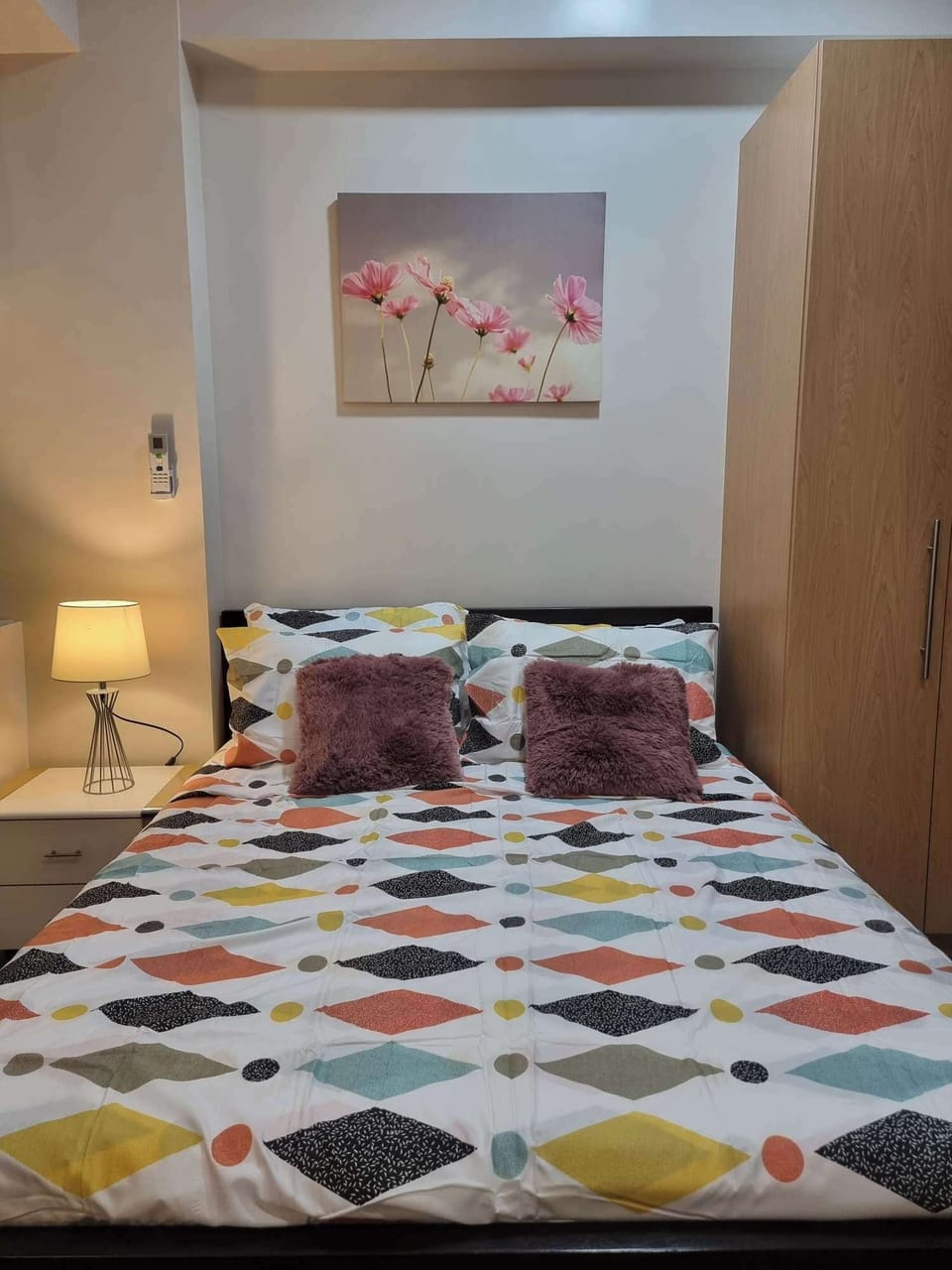 Queen size bed