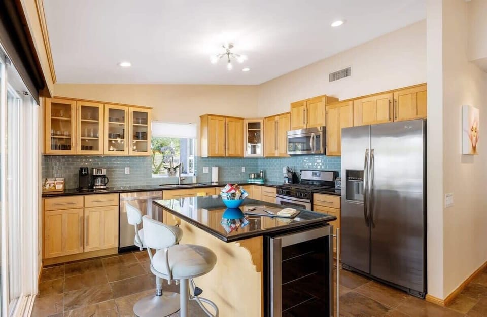 Alternate kitchen view