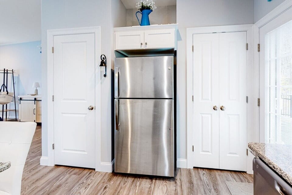 Full laundry on the right.  Pantry on the left.