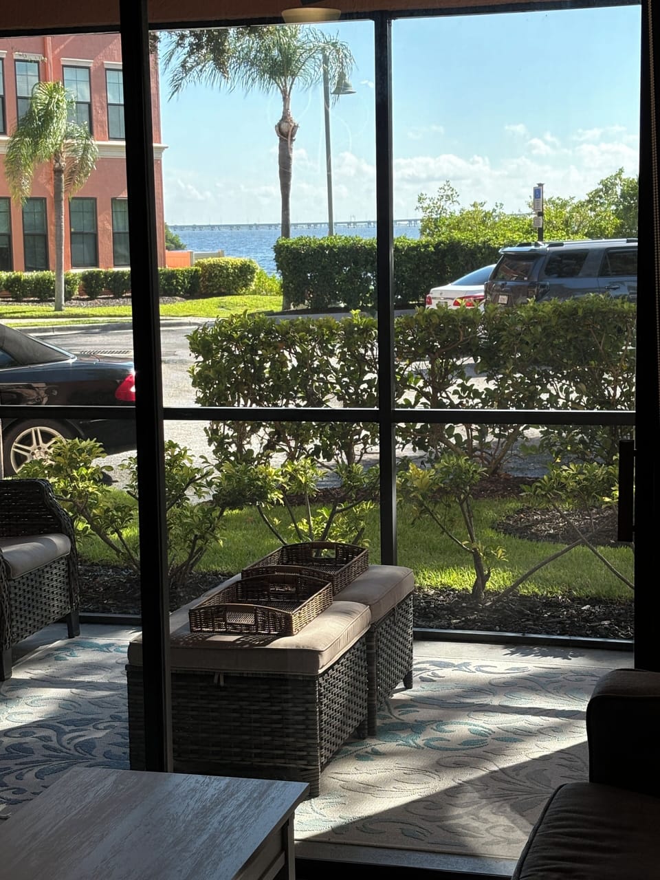 Screened in lanai with seating
