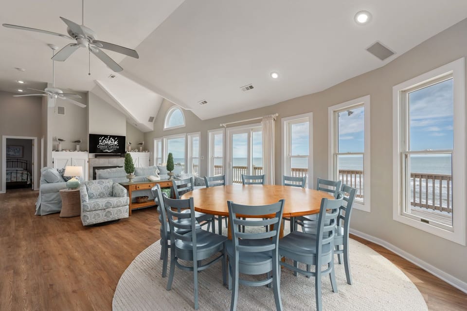 OH103: Beach Haven | TL Dining Area - Seating for 10, Deck Access