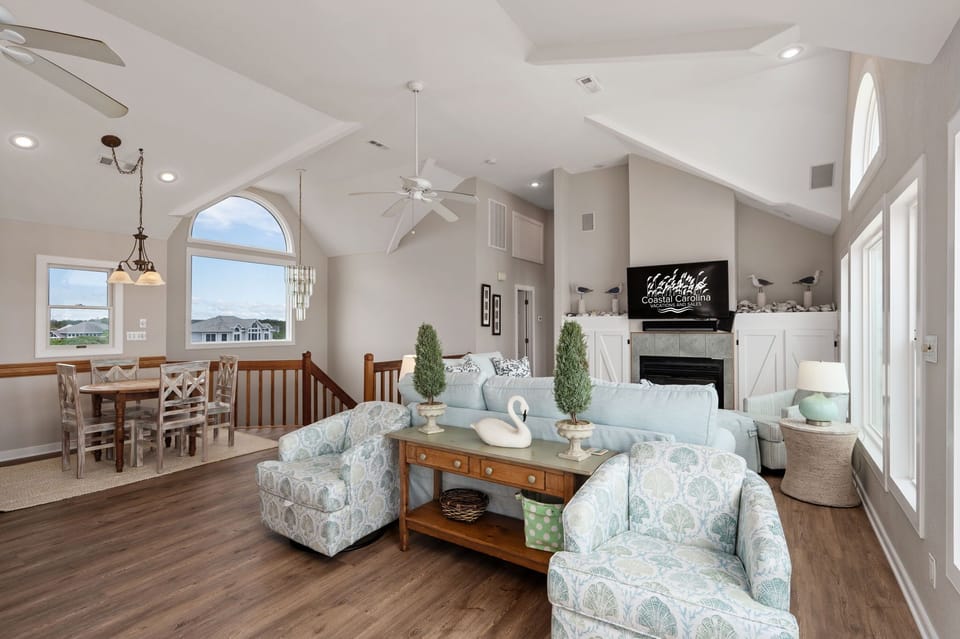 OH103: Beach Haven | TL Living  Area - Deck Access, Ocean Views