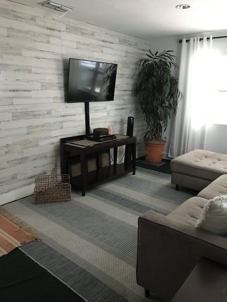 Inviting space, perfect spot to relax & unwind after a day of exploring…