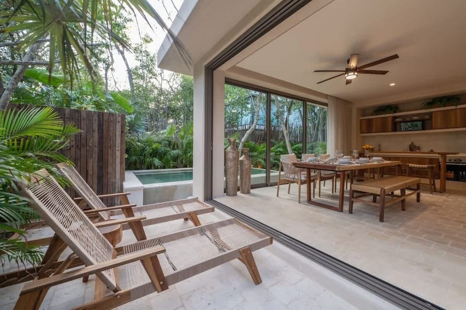 Outdoor dining