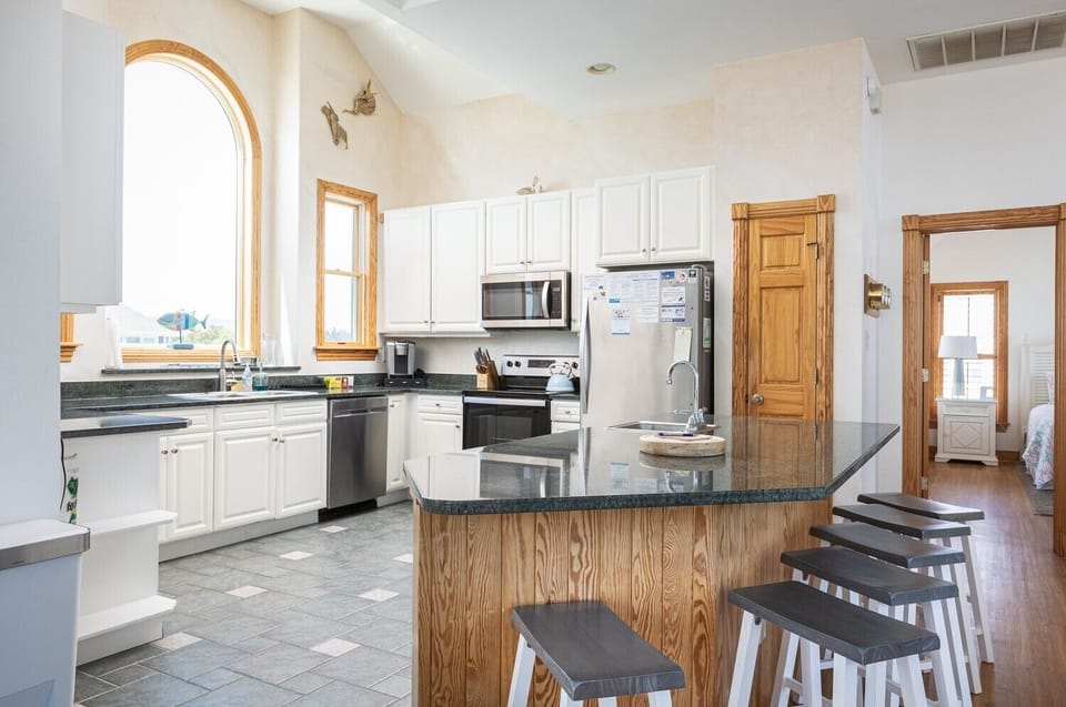 BU31: Nana's Beach House | TL Kitchen Area