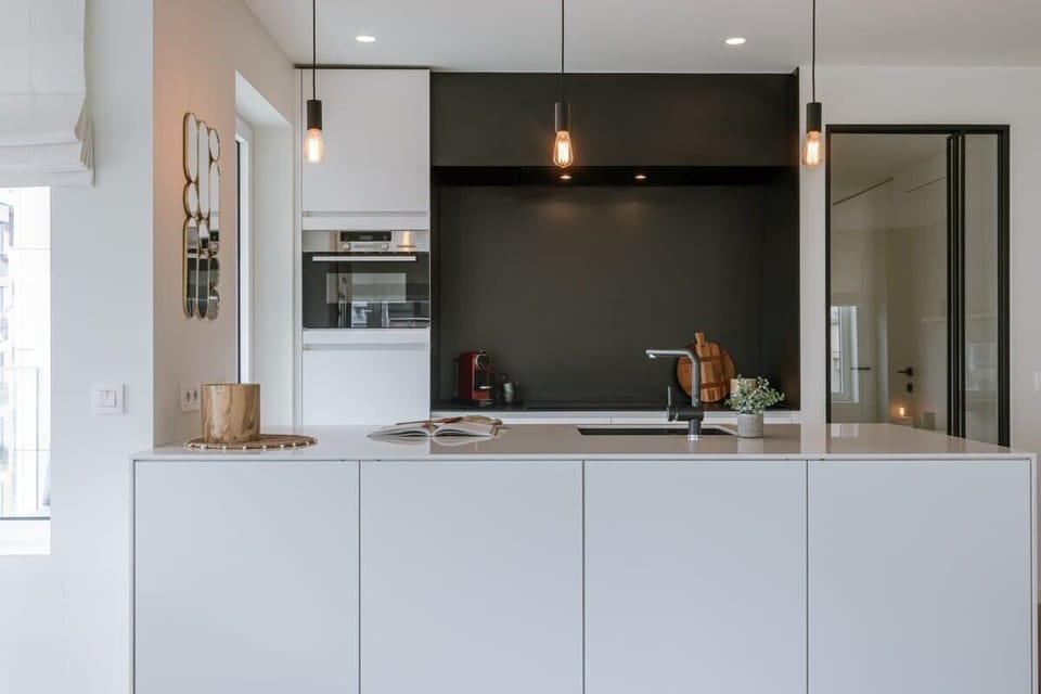 Fully equipped kitchen with all amenities