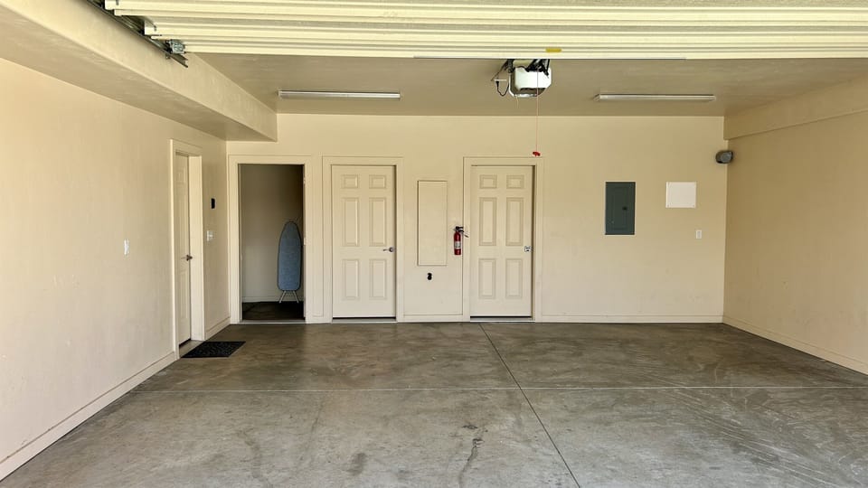 2-Car Garage