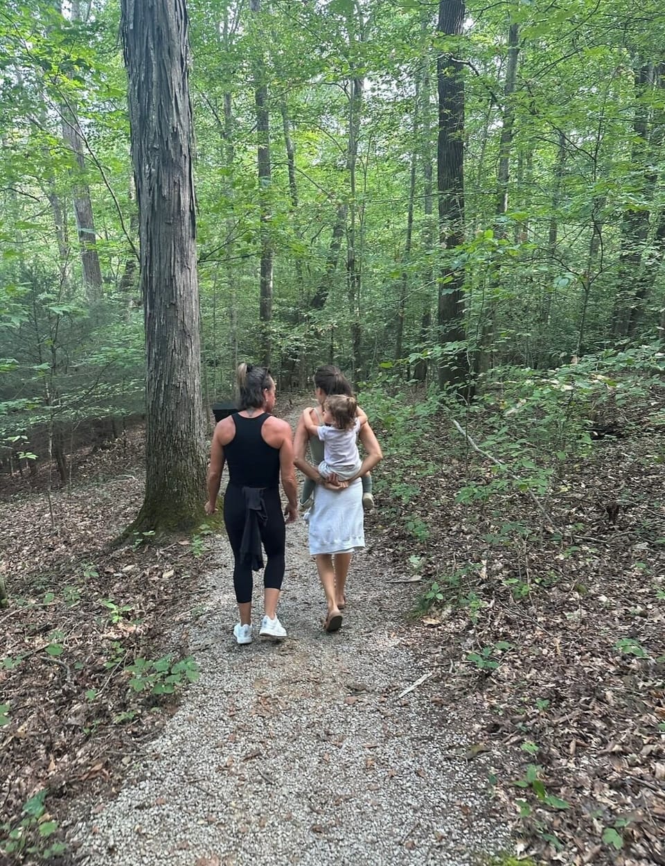 Hike to waterfalls at Rock Island - 15 min drive